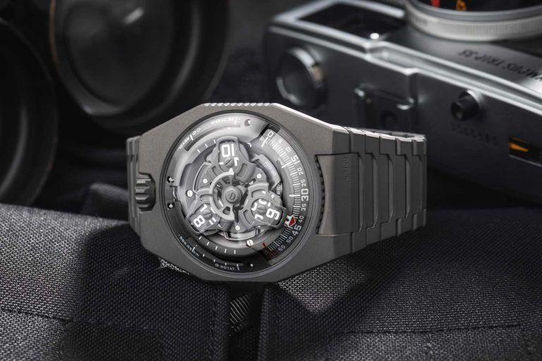 Kỳ Lân Luxury dong ho urwerk ur 100v full titanium buoc dot pha an tuong 2 Đồng hồ URWERK UR-100V Full Titanium bước đột phá ấn tượng