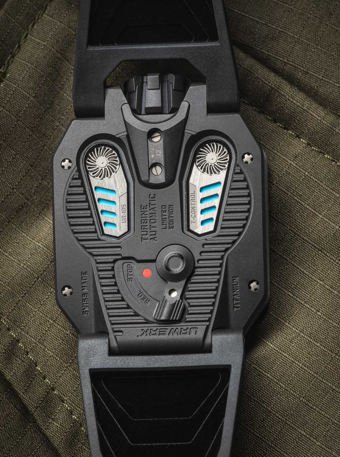 Đồng hồ URWERK UR-105 TTH "Tantali Hull" 12 chiếc trên toàn thế giới