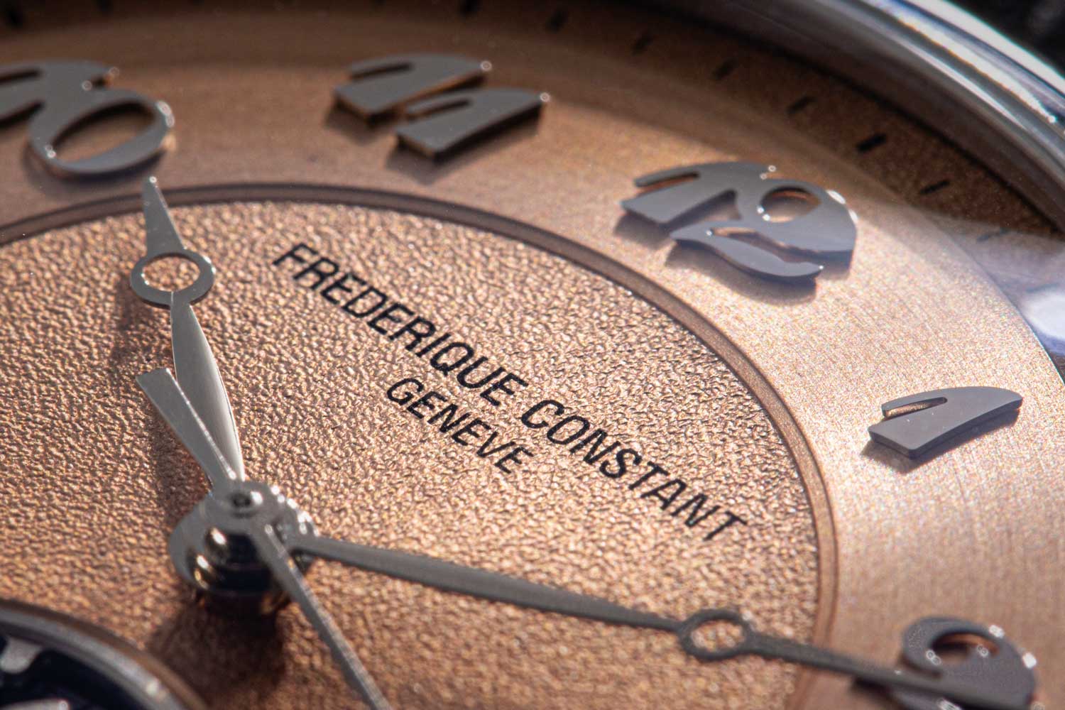 Đồng hồ Frederique Constant được sản xuất chỉ với 100 mẫu