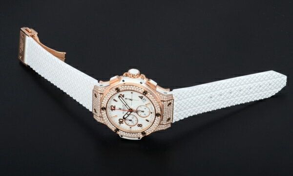 Hublot Big Bang Gold White Pavé - Vẻ đẹp thời thượng dẫn đầu mọi xu hướng