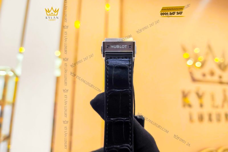 Đồng hồ Hublot Classic Fusion Titanium 42mm da cá