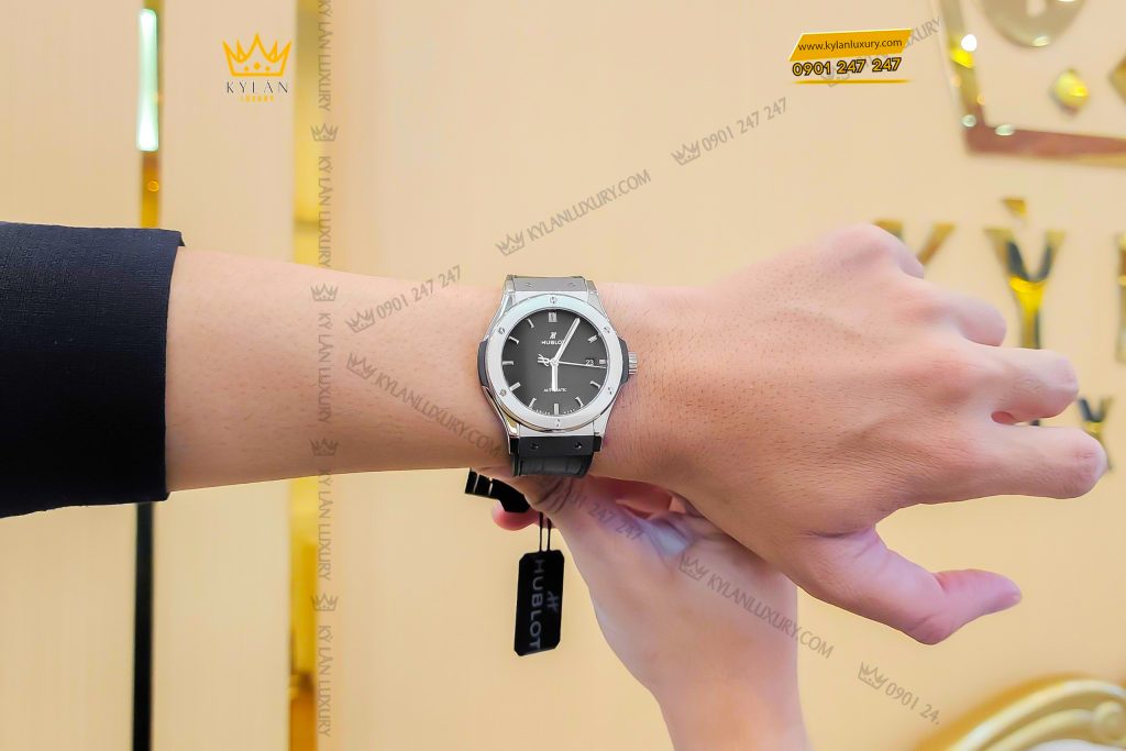Kỳ Lân Luxury hublot classic fusion titanium 42mm da ca 4 Đồng hồ Hublot Classic Fusion Titanium 42mm da cá