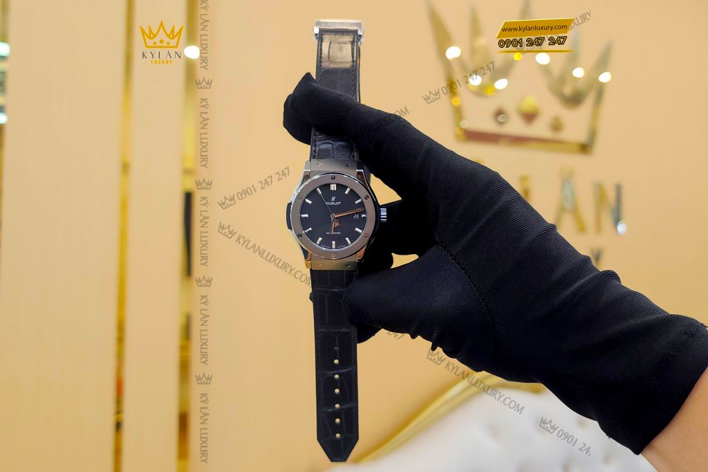 Kỳ Lân Luxury hublot classic fusion titanium 42mm da ca 8 Đồng hồ Hublot Classic Fusion Titanium 42mm da cá