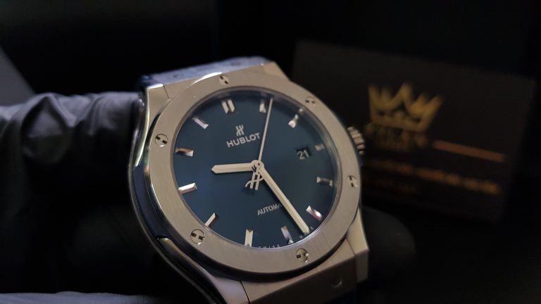 Kỳ Lân Luxury hublot titanium 42mm likenew xanh coban 14 2 Đồng hồ Hublot titanium 42mm - “hot trend” của 2020