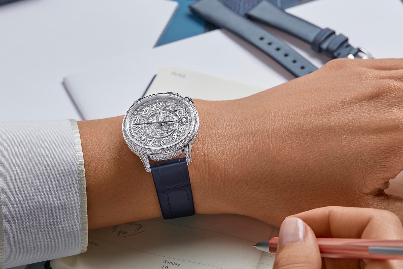 Kỳ Lân Luxury katerina perez vaheron constantin egerie self winding jewellery lifestyle 4 Tổng hợp các mẫu đồng hồ đính đá kim cương cao cấp bậc nhất trong năm 2021