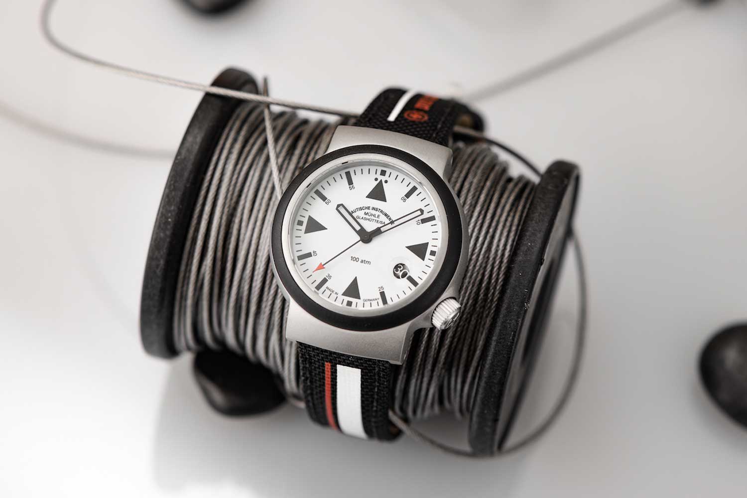 Mühle-Glashütte SAR Rescue-Timer LUMEN chiếc đồng hồ cứu hộ
