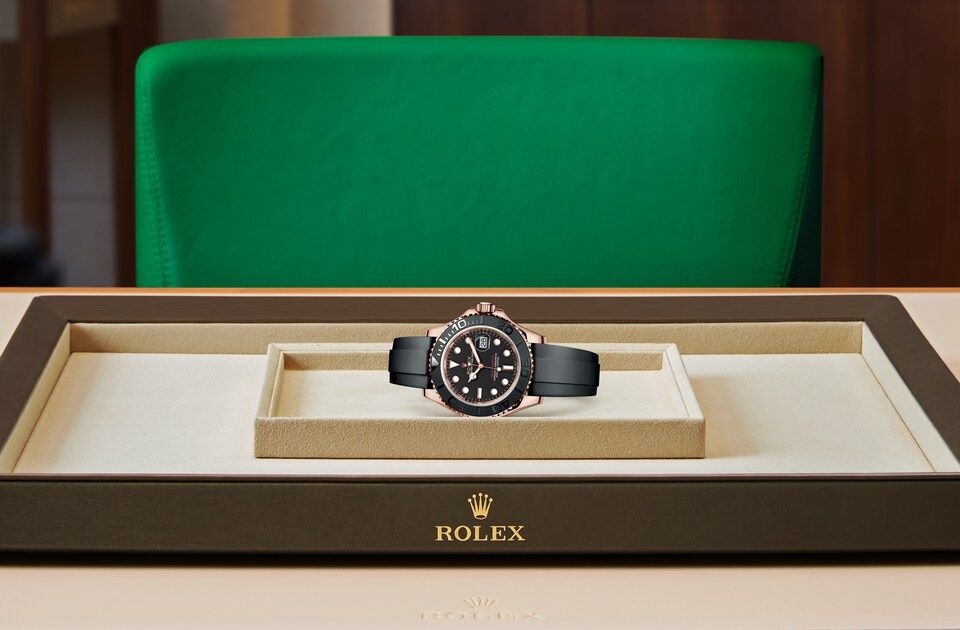 Kỳ Lân Luxury m126655 0002 modelpage on tray landscape ROLEX YACHT-MASTER 40 - VÀNG EVEROSE 18 CT - M126655-0002