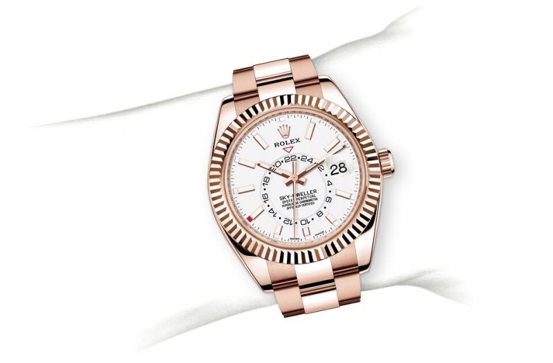 Kỳ Lân Luxury m326935 0005 modelpage on wrist landscape 1 ROLEX SKY-DWELLER 42mm - VÀNG EVEROSE 18 CT - M326935-0005