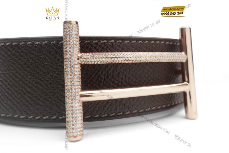 Kỳ Lân Luxury mat lung day nit hermes vang dinh kim cuong 4 1 scaled 1 Mặt Thắt Lưng Chữ H Vàng Nguyên Khối 18k Au750 Đính Kim Cương