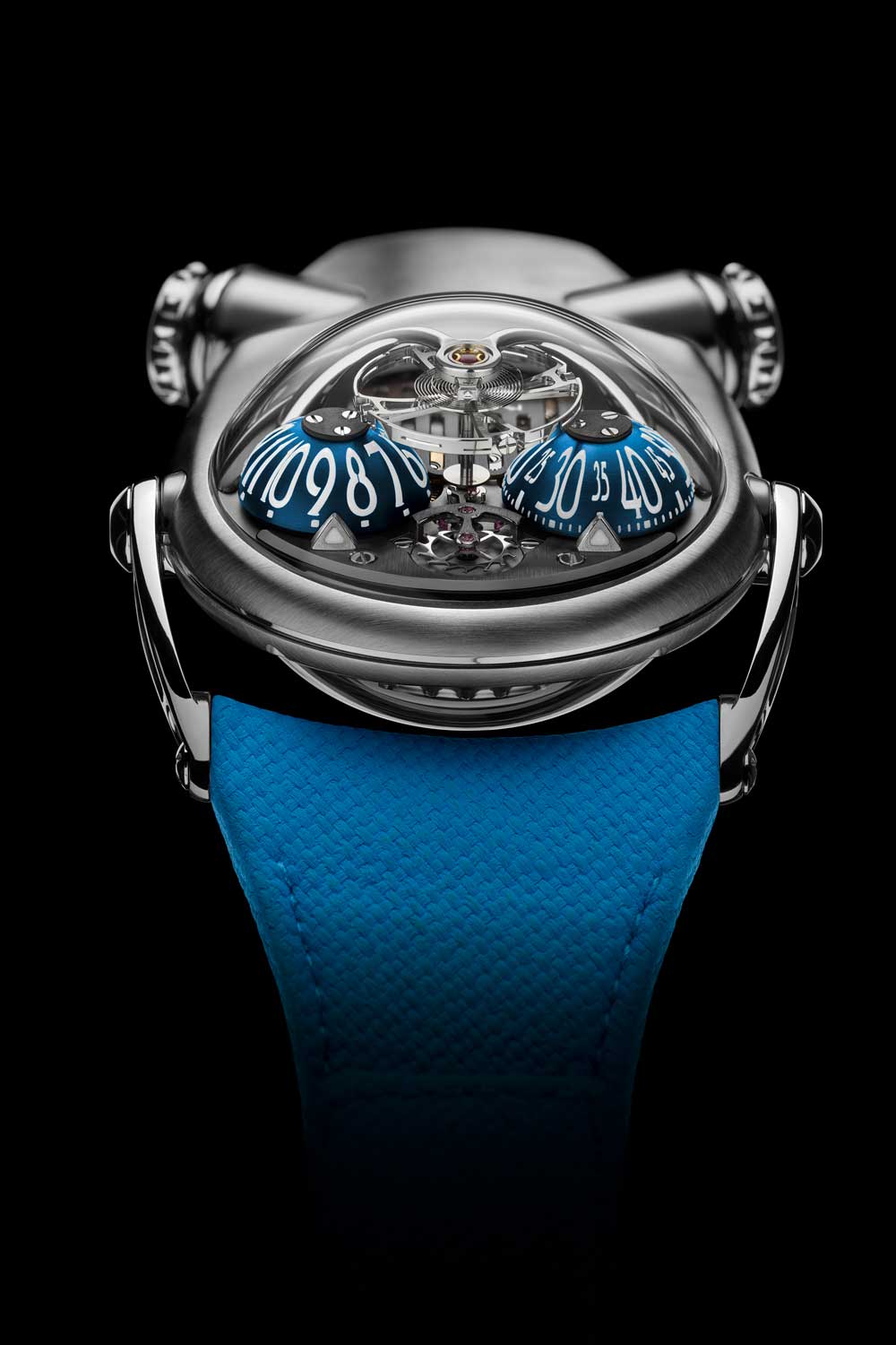 MB&F HM số 10 “Bulldog” chiếc đồng hồ sáng tạo ở thiết kế