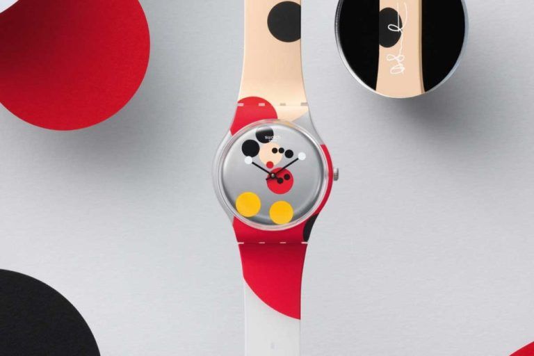 Kỳ Lân Luxury mirror spot mickey gioi han 19 999 chiec co gia 125 usd Chiếc đồng hồ Mirror Spot Mickey