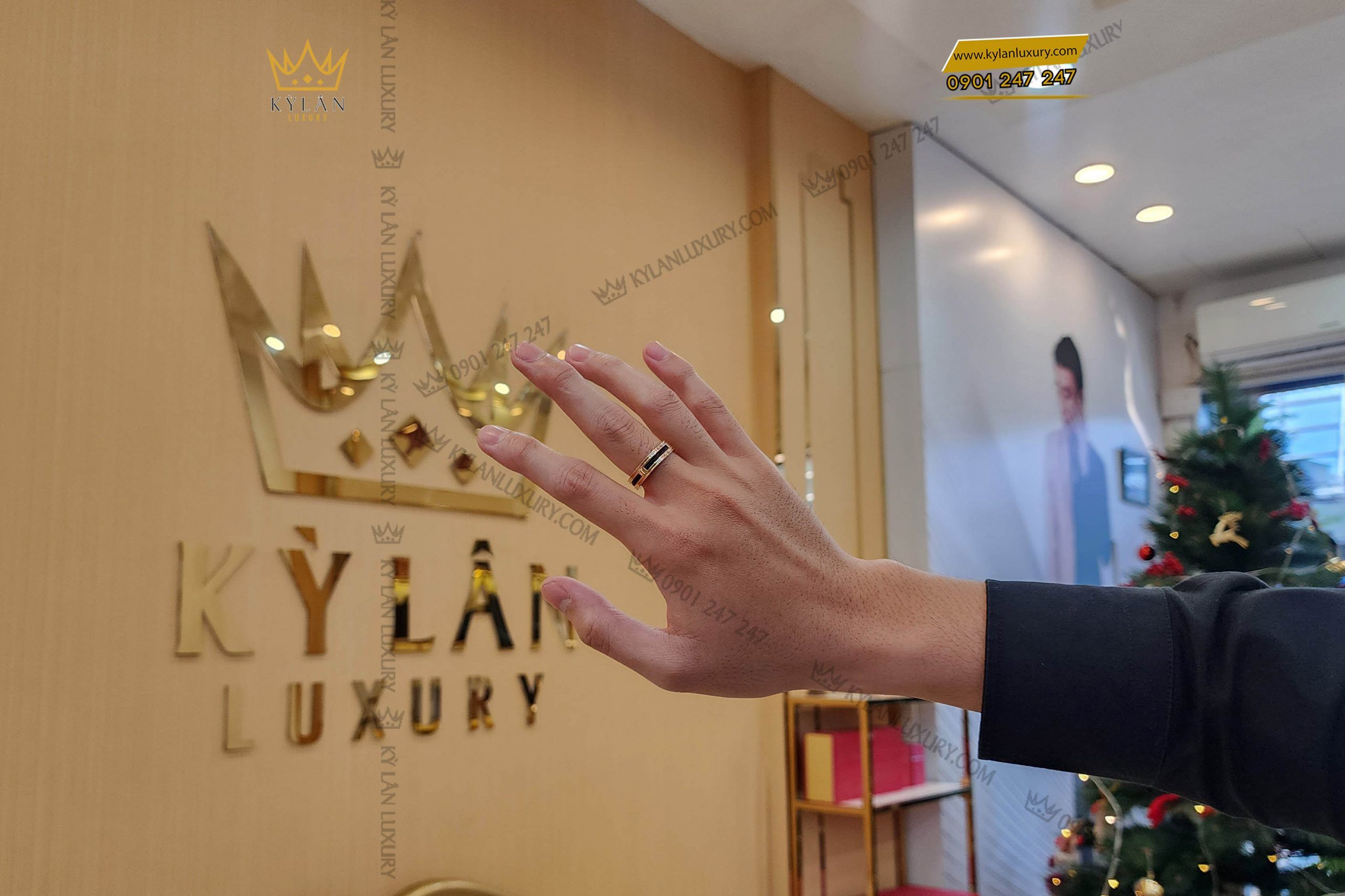 Kỳ Lân Luxury nhan long voi vang nguyen khoi 18k au750 21 scaled Nhẫn lông voi vàng nguyên khối 18k Au750