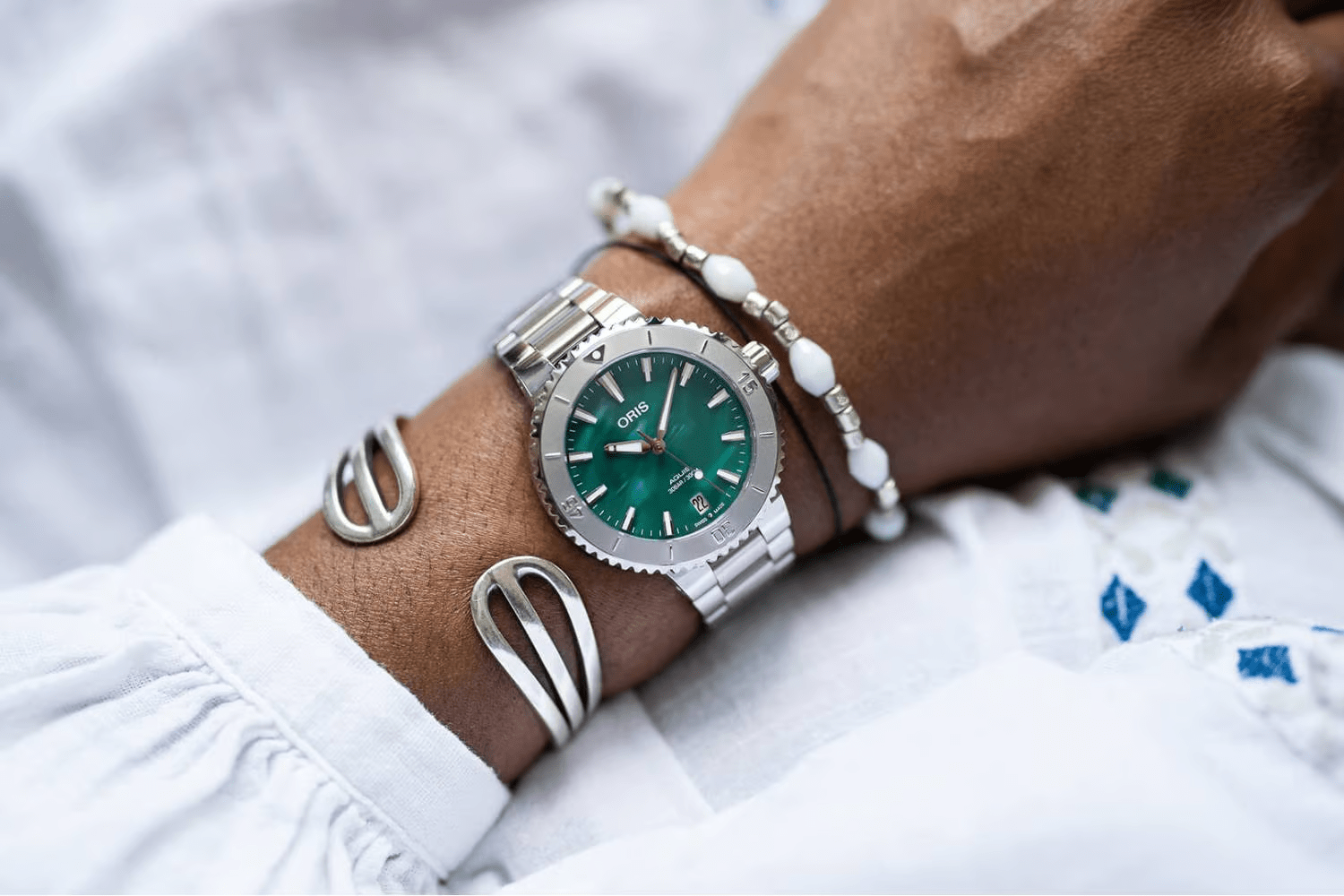 Kỳ Lân Luxury oris x bracenet aquis Đồng hồ Oris x Bracenet Aquis, AquisPro 4000m và Artelier S