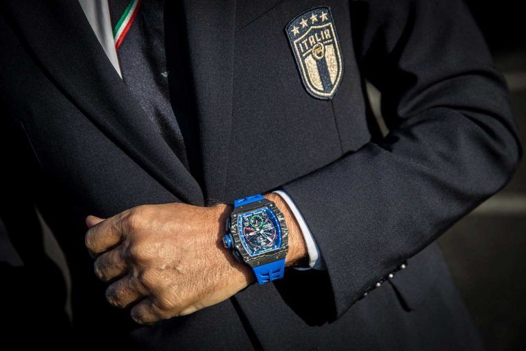 Richard Mille RM 11-04 Automatic Flyback Chronograph Roberto Mancini 1 Kỳ Lân Luxury richard mille rm 11 04 automatic flyback chronograph roberto mancini 4 Richard Mille RM 11-04 Automatic Flyback Chronograph Roberto Mancini