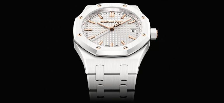 Đồng hồ Audemars Piguet Royal Oak gốm trắng 1 Kỳ Lân Luxury ro 77350cb oo 1266cb 01 closeup gp16 min jpeg Đồng hồ Audemars Piguet Royal Oak gốm trắng