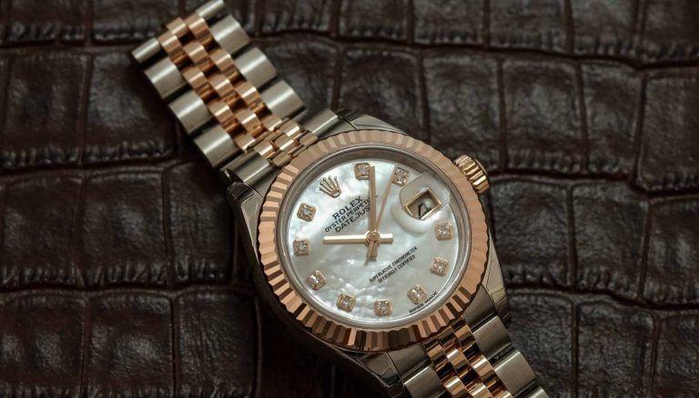 Giới thiệu đồng hồ Rolex Lady nữ Datejust 279171 Mặt Số Vỏ Trai Trắng 1 Kỳ Lân Luxury rolex 2 jpg 2 07811f77 0815 4700 b6ac 6d5b1ca7d130 1 Giới thiệu đồng hồ Rolex Lady nữ Datejust 279171 Mặt Số Vỏ Trai Trắng