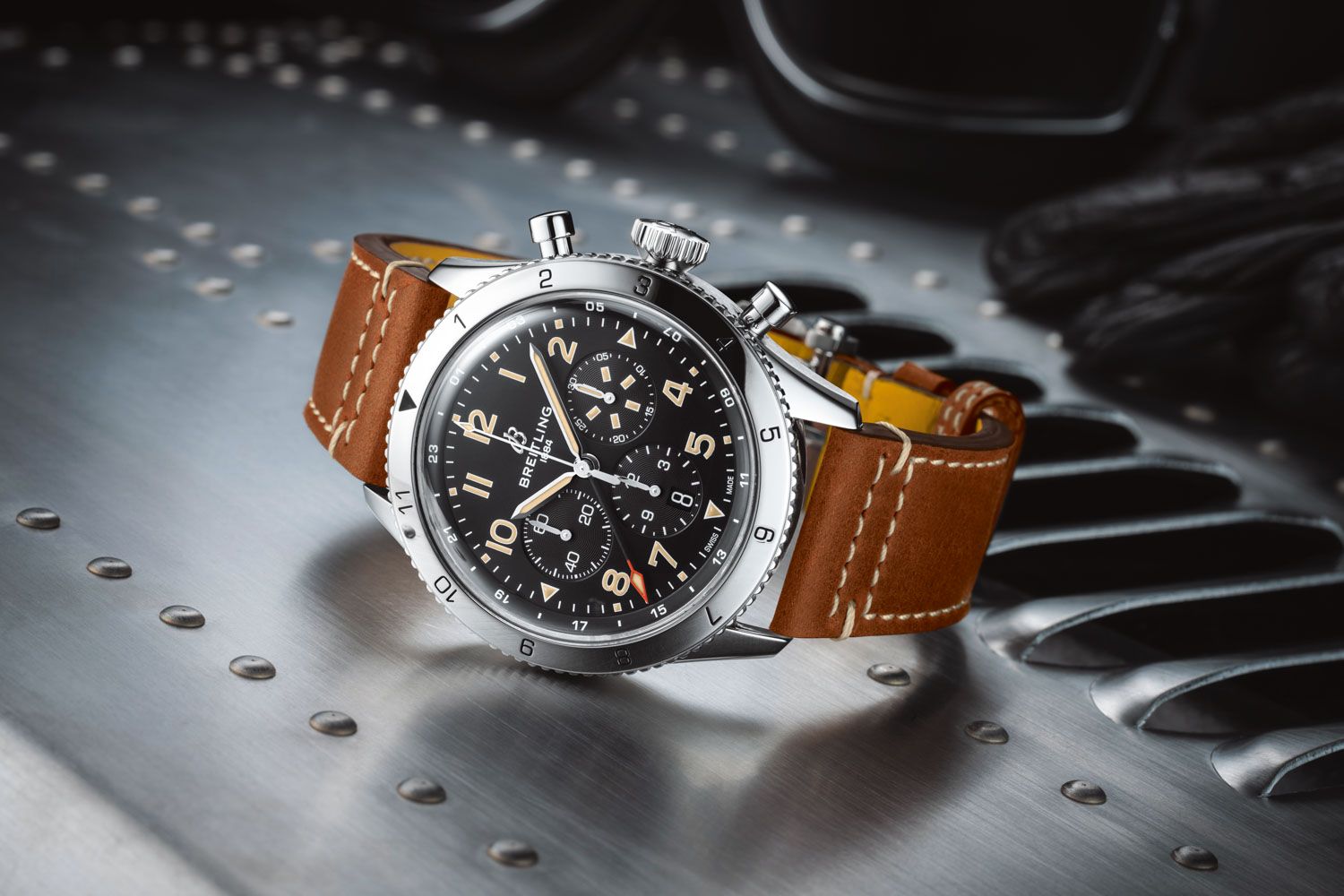 Kỳ Lân Luxury super avi b04 chronograph gmt 46 p 51 mustang ref ab04453a1b1x1 jpeg Bộ sưu tập đồng hồ Breitling Super AVI