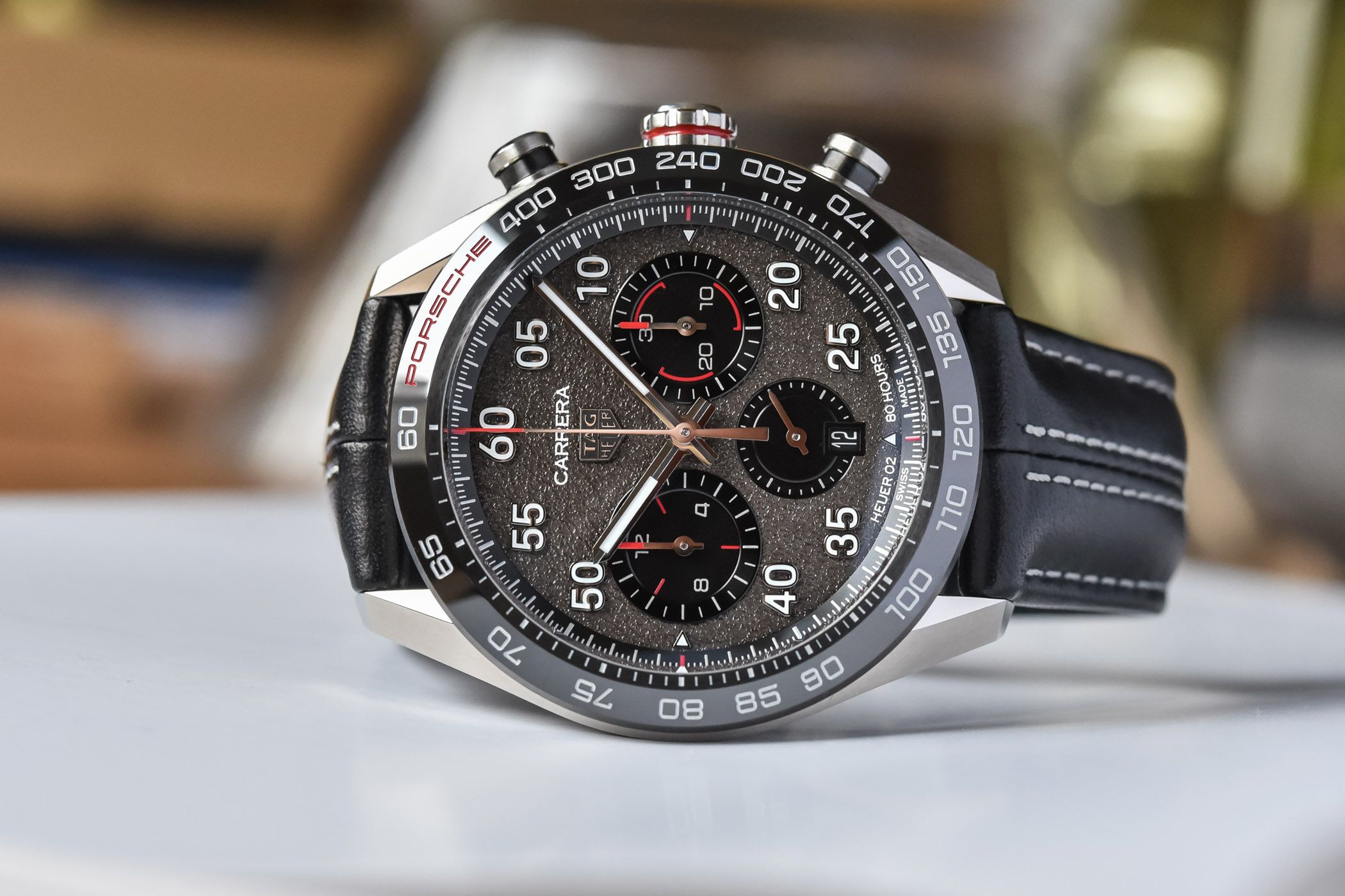 Kỳ Lân Luxury tag heuer carrera porsche chronograph special edition 44mm calibre heuer 02 automatic cbn2a1f 10 TOP 5 dòng đồng hồ Crhonograph đầy thú vị khi được ra mắt gần đây