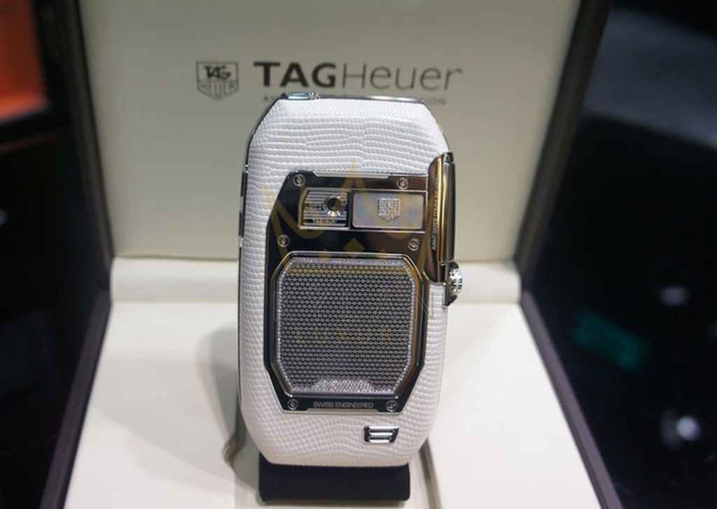 Tag Heuer Link Exclusive đính 1.007 viên kim cương