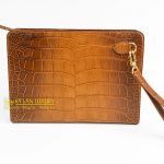 Kỳ Lân Luxury tu i cluch da ca alligator 15 1 scaled 1 Túi clutch da cá alligator brown