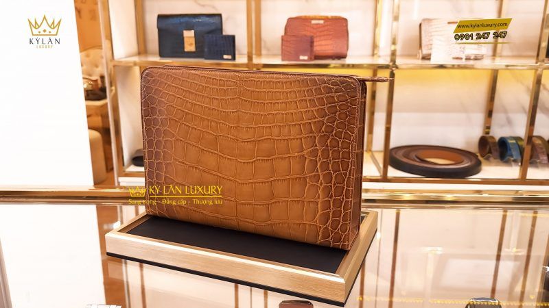 Kỳ Lân Luxury tu i cluch da ca alligator 3 1 scaled 1 Túi clutch da cá alligator brown