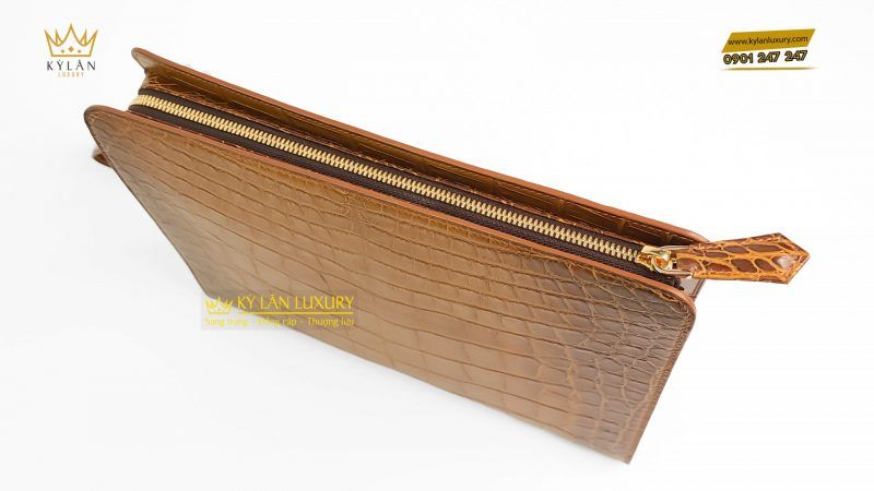 Kỳ Lân Luxury tu i cluch da ca alligator 5 1 scaled 1 Túi clutch da cá alligator brown