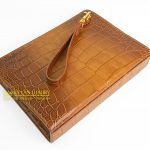 Kỳ Lân Luxury tu i cluch da ca alligator 9 1 scaled 1 Túi clutch da cá alligator brown