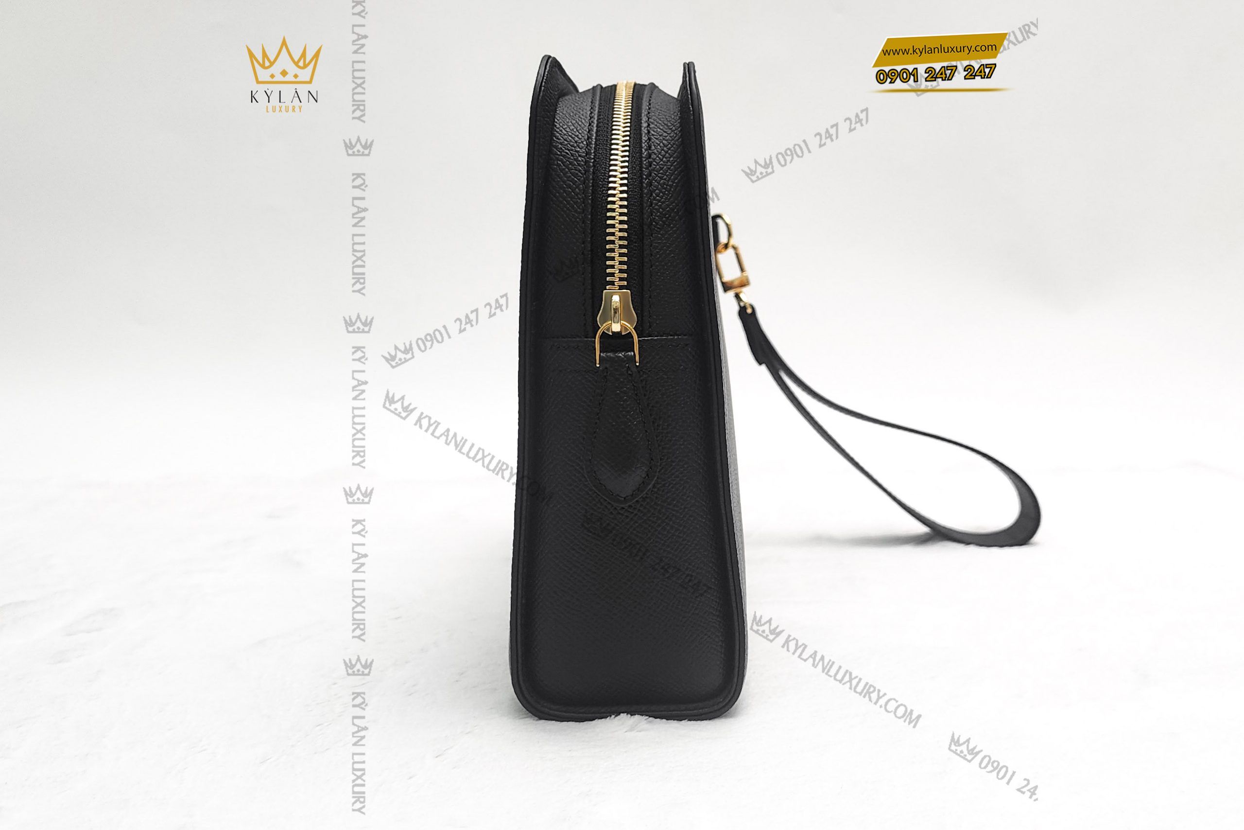 Kỳ Lân Luxury tui clutch cam tay chu k da epsom black 23 07116443 773a 481e b774 0fdbc3a7c5e9 scaled Túi Clutch cầm tay chữ K da Epsom black