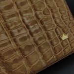 Kỳ Lân Luxury tui clutch da ca alligator mau nau 15 1 Túi clutch da cá alligator màu nâu