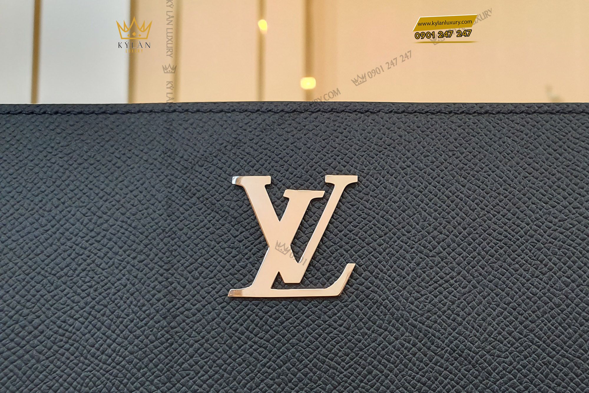 Kỳ Lân Luxury tui clutch da epsom logo lv 13 Túi Clutch da epsom logo LV