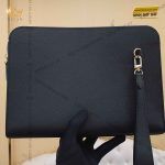 Túi Clutch da epsom logo LV