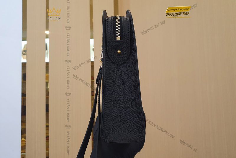 Túi Clutch da epsom logo LV