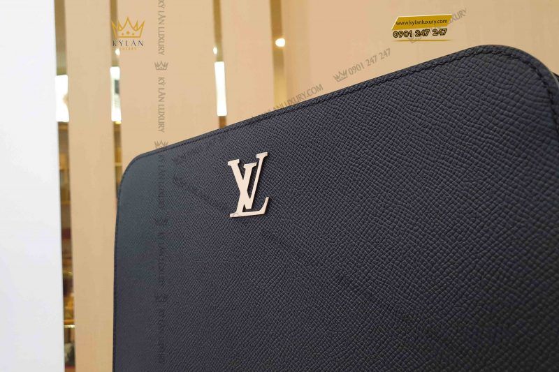 Túi Clutch da epsom logo LV