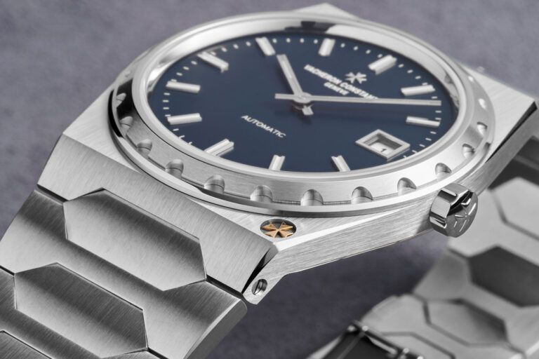 Vacheron Constantin tái bản Historiques 222 bằng thép nhân kỷ niệm 270 năm thành lập