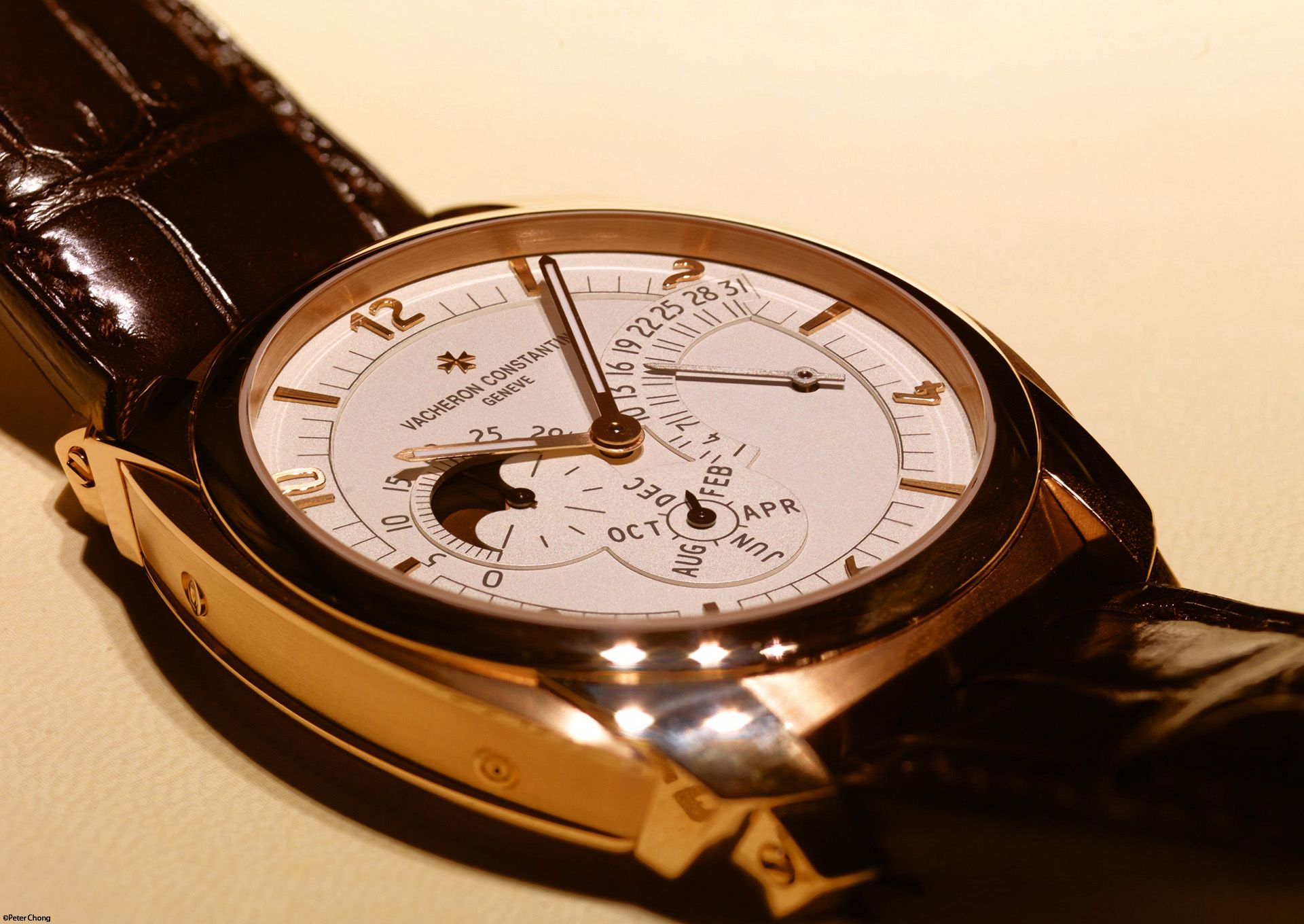 Kỳ Lân Luxury vc quai ac TÌM HIỂU HAI CHỨC NĂNG PERPETUAL VÀ ANNUAL TRÊN ĐỒNG HỒ