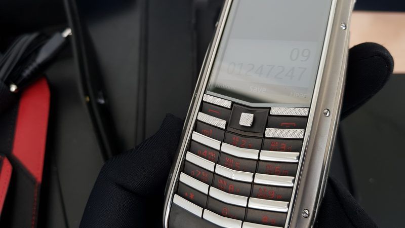 Kỳ Lân Luxury vertu ascent ti ferrari limited red 10 1 Vertu Ascent Ti Ferrari Limited Red