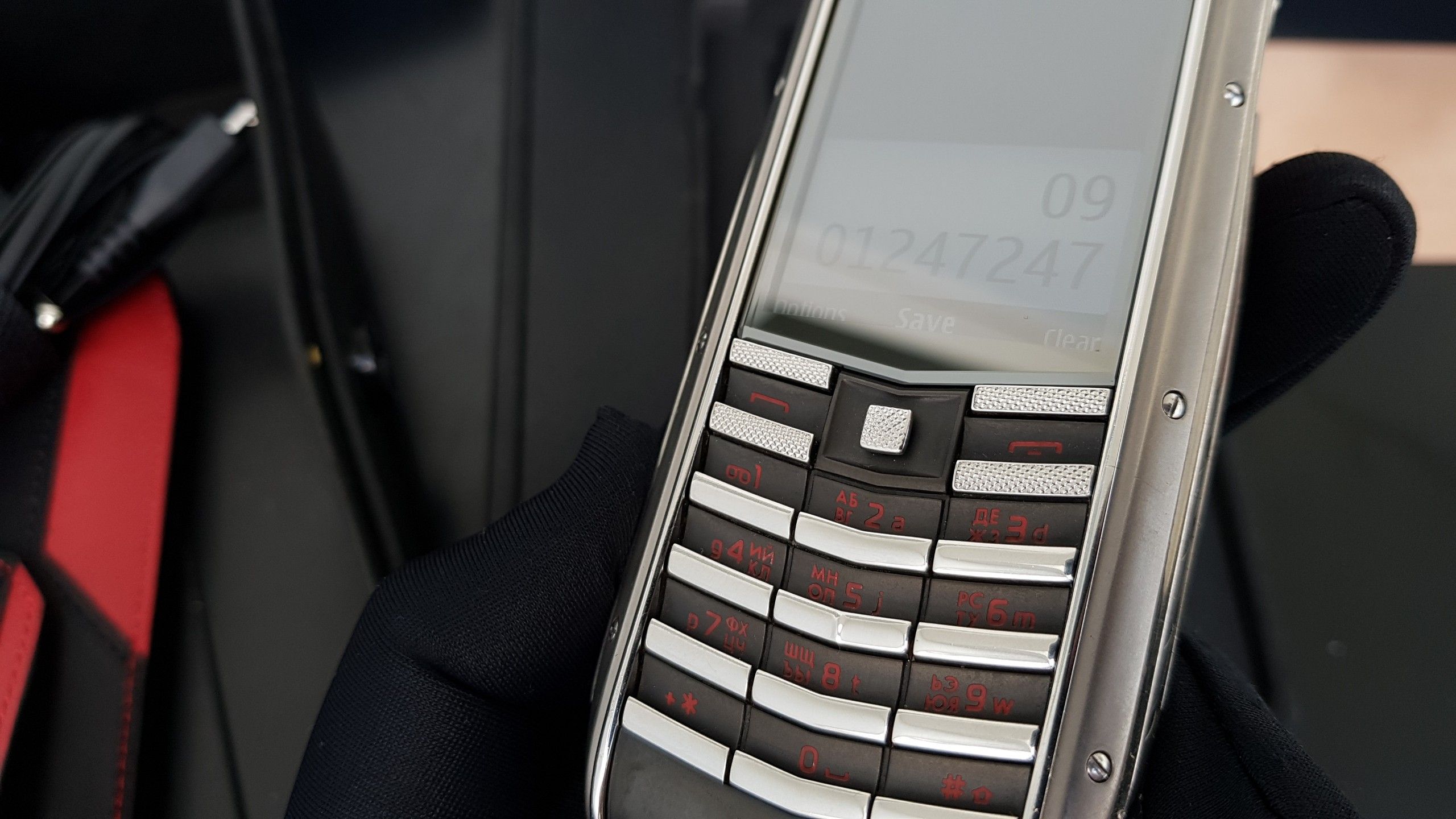 Kỳ Lân Luxury vertu ascent ti ferrari limited red 10 Vertu Ascent Ti Ferrari Limited Red