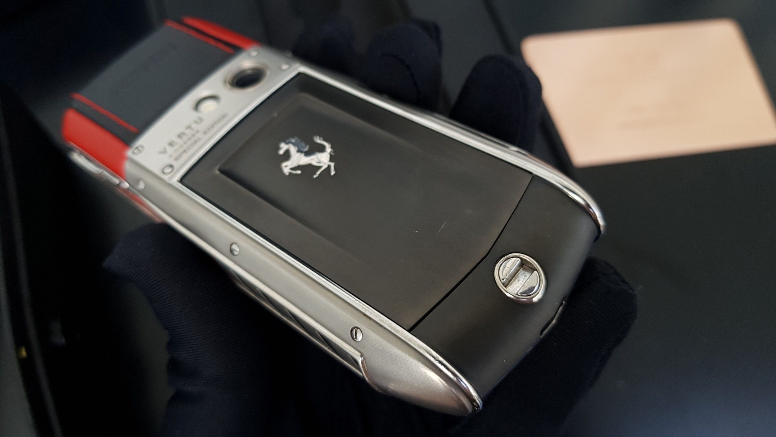 Kỳ Lân Luxury vertu ascent ti ferrari limited red 11 Vertu Ascent Ti Ferrari Limited Red