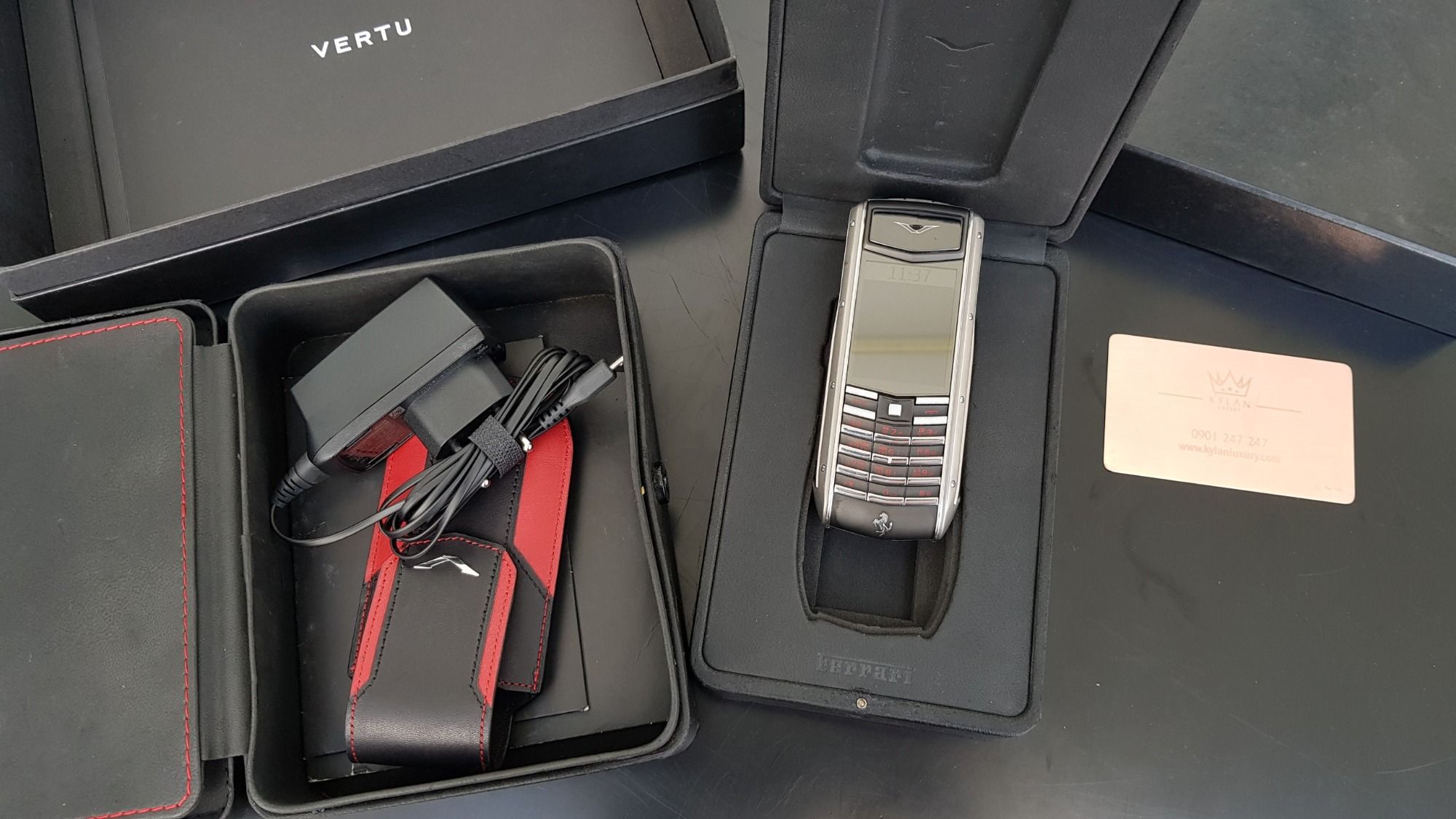 Kỳ Lân Luxury vertu ascent ti ferrari limited red 29 Vertu Ascent Ti Ferrari Limited Red