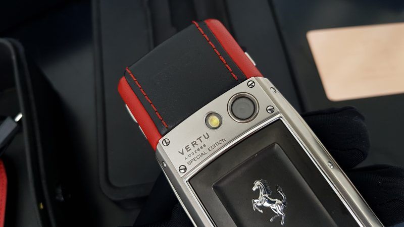 Kỳ Lân Luxury vertu ascent ti ferrari limited red 32 1 Vertu Ascent Ti Ferrari Limited Red