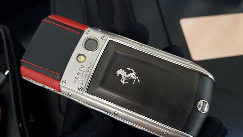 Kỳ Lân Luxury vertu ascent ti ferrari limited red 34 1 Vertu Ascent Ti Ferrari Limited Red