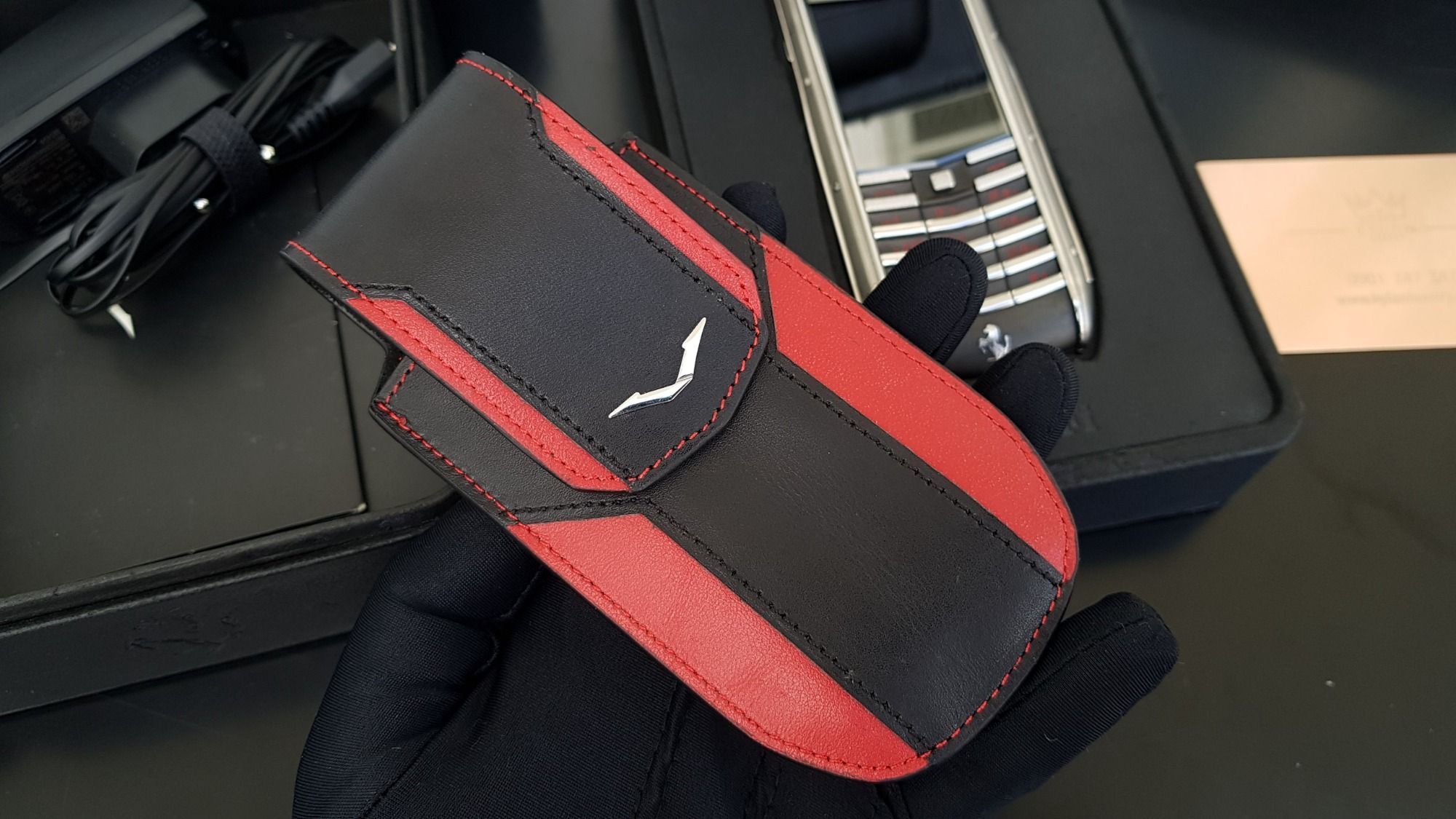 Kỳ Lân Luxury vertu ascent ti ferrari limited red 35 Vertu Ascent Ti Ferrari Limited Red