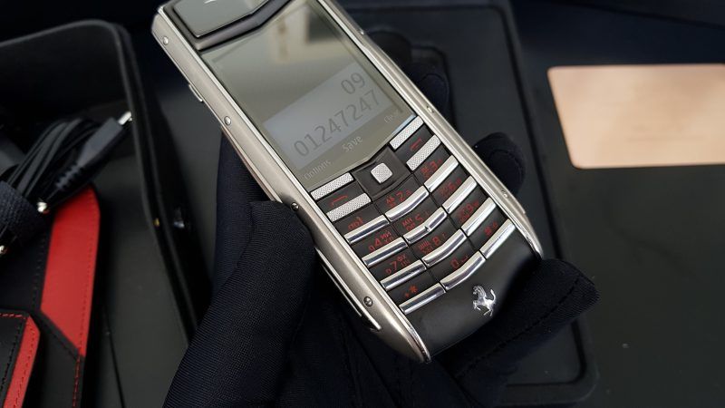 Kỳ Lân Luxury vertu ascent ti ferrari limited red 44 1 Vertu Ascent Ti Ferrari Limited Red