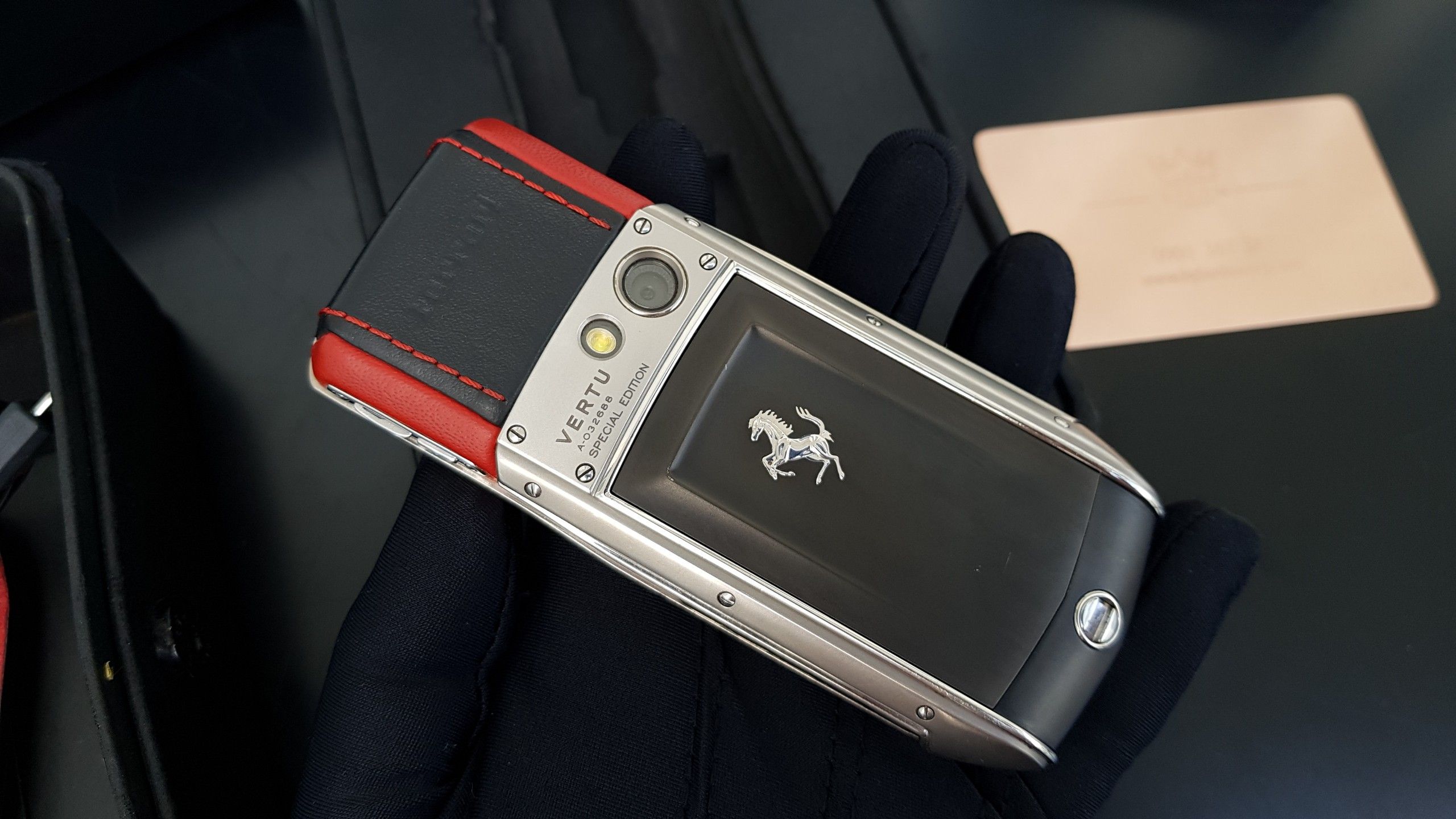 Kỳ Lân Luxury vertu ascent ti ferrari limited red 7 Vertu Ascent Ti Ferrari Limited Red