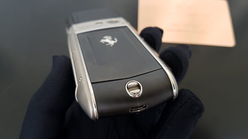 Kỳ Lân Luxury vertu ascent x ferrari limited 12 6ae5931c a559 4652 89b6 434c631e8513 1 Vertu Ascent Ti Ferrari Limited