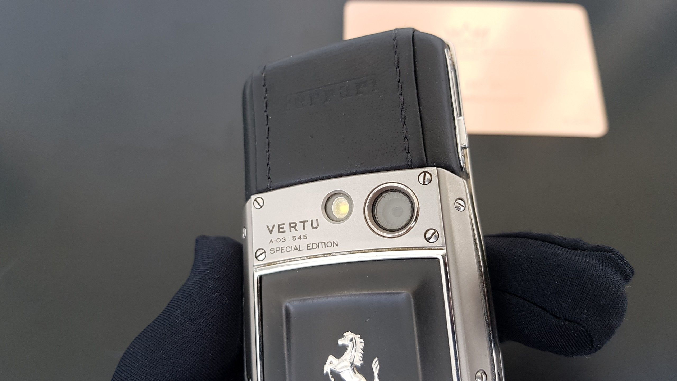 Kỳ Lân Luxury vertu ascent x ferrari limited 17 6631dc17 7c19 4a7d a172 49721517daff Vertu Ascent Ti Ferrari Limited