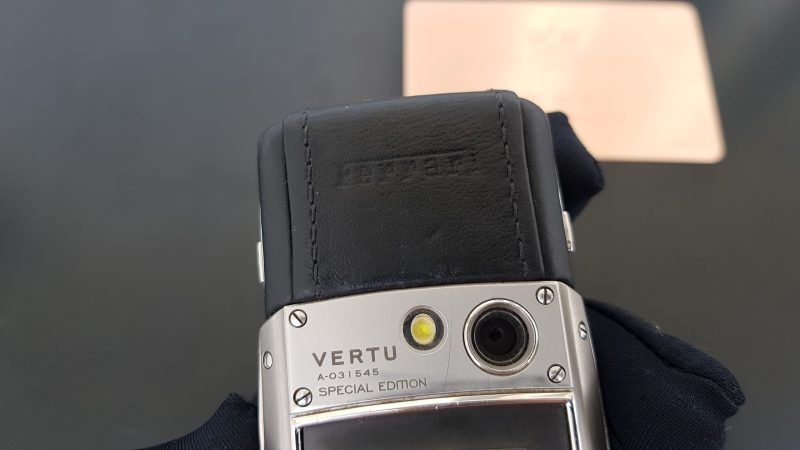 Kỳ Lân Luxury vertu ascent x ferrari limited 22 f1e77bd8 ce19 43ac 9a44 fab75ba1955d 1 Vertu Ascent Ti Ferrari Limited