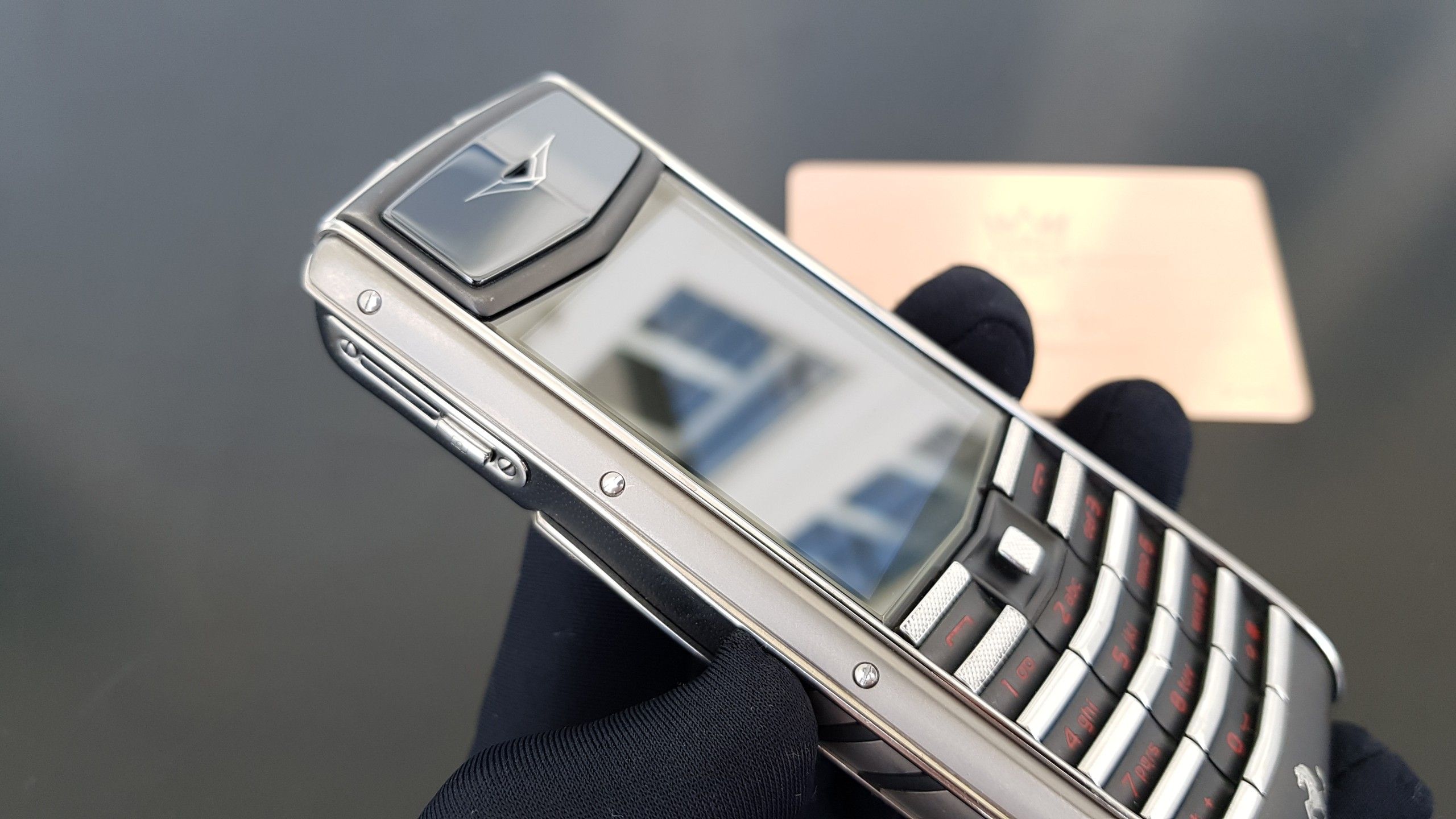 Kỳ Lân Luxury vertu ascent x ferrari limited 25 d80b5a7f 9e05 4ffb 99c9 d382b87f3822 Vertu Ascent Ti Ferrari Limited