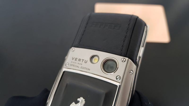 Kỳ Lân Luxury vertu ascent x ferrari limited 28 4164b30b 2541 4965 8ea8 13f400f83dee 1 Vertu Ascent Ti Ferrari Limited