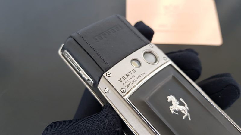 Kỳ Lân Luxury vertu ascent x ferrari limited 8 6ebfb9aa c52c 43ae 9a51 a9febdb23393 1 Vertu Ascent Ti Ferrari Limited